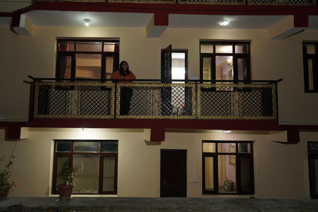 Shimla Pines Homestay Exterior foto